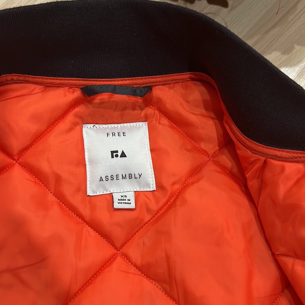 Puffer jacket - Picture 3 of 7